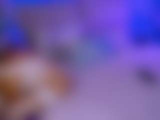 KiraRoxx's Live Sex Cam Show