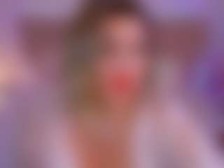 Live cam show with KiraRoxx - Double Penetration on SpunkLive