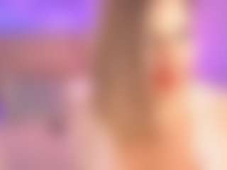 Live cam show with KiraRoxx - Normal on Camsoda