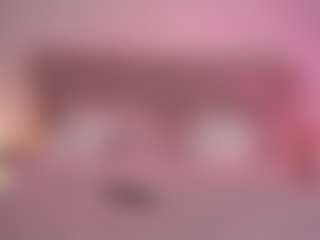 Live cam show with KiraRoxx - Double Penetration on eurowanks.com