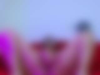 Live cam show with marianahott4 - Oil on CamwithHer