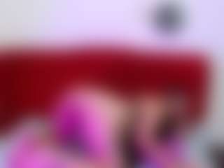 Live cam show with marianahott4 - Living Room on Camsoda