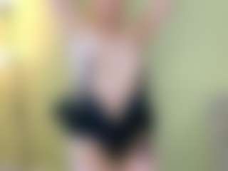 Live cam show with BreeTerner - Thin on friskycurves.com