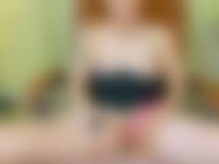 Live cam show with BreeTerner - Skinny MILF on sexylive.show