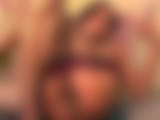 Chloe-Cherry21's Live Sex Cam Show