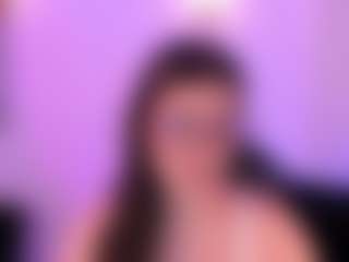 Live cam show with Amber Farrell - Brown Hair on Hubzter Live