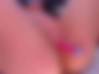 Live cam show with Amber Farrell - Small Tits Brown Hair on Uber Horny
