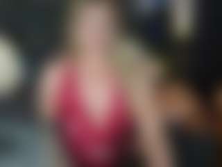 AugustineMagnet MILF webcam performer live streaming