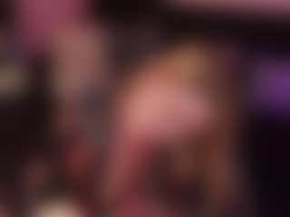 Live cam show with AugustineMagnet - Blonde Hair MILF on Porn Luv