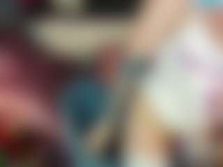Live cam show with AugustineMagnet - Green Eyes on Big Tits