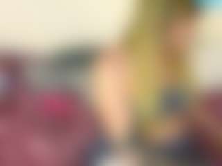 Live cam show with AugustineMagnet - Smoking on parknlotfishbdy