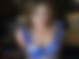 Live cam show with AugustineMagnet - Skinny on StripNow