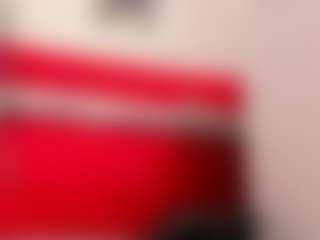 Live cam show with DianaGarrett - Fingers on Camsoda