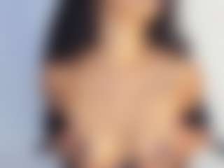 Live cam show with AfricaBell - Athletic Brown Eyes on Camiplay Live
