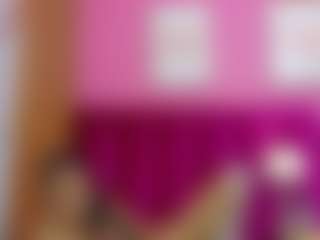 Live cam show with petitelittleebonyy - Pegging on Camsoda