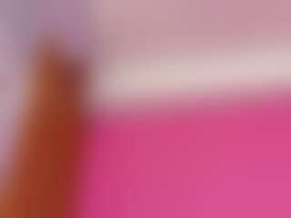 Live cam show with petitelittleebonyy - Pegging on Lustler