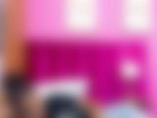Live cam show with petitelittleebonyy - Pegging on madthumbs