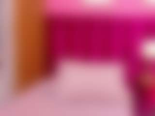 Live cam show with petitelittleebonyy - Pegging on Camsoda