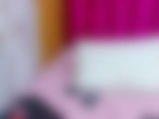Live cam show with petitelittleebonyy - Milk on Camsoda