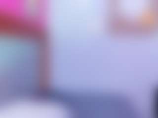 Live cam show with petitelittleebonyy - Pegging on Cam Slut