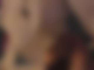 Live cam show with Emma - Moan on CamClone