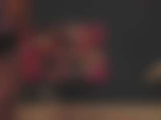 Live cam show with Emma - Moan on CamClone