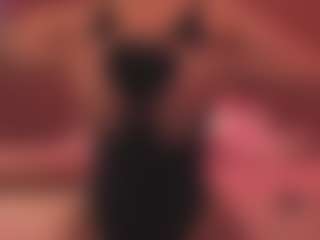 Live cam show with Emma - Moan on livesuperchat.net