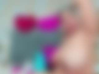 Live cam show with Carolinee-Torres - Threesome on SinfulBabes