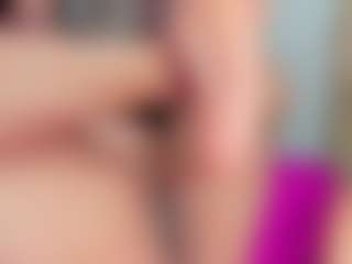 Carolinee-Torres's Live Sex Cam Show