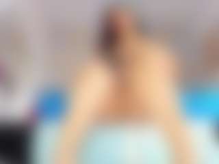 Live cam show with Carolinee-Torres - Threesome on StripNow