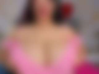 Live cam show with Carolinee-Torres - Threesome on Camsoda