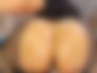 Live cam show with Carolinee-Torres - Threesome on eurowanks.com
