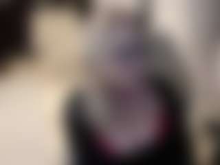 Live cam show with SofiaDream - Cougar on crypto-cams