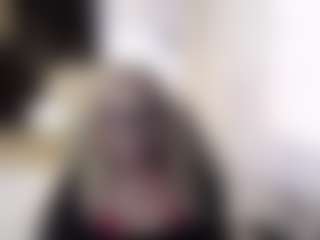 Live cam show with SofiaDream - Cougar on livesuperchat.net