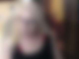 Live cam show with SofiaDream - Blue Eyes on SxyPornLive