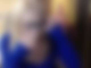 Live cam show with SofiaDream - Cougar on Camming Site