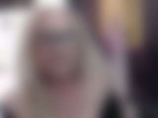 Live cam show with SofiaDream - Cougar on Camsoda