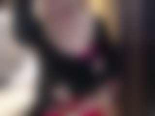 Live cam show with SofiaDream - Cougar on instabang
