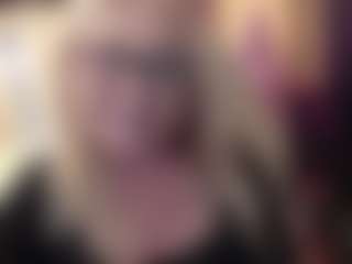 Live cam show with SofiaDream - Body on Milfs Live