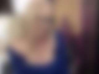 Live cam show with SofiaDream - Body on Adult Interactions