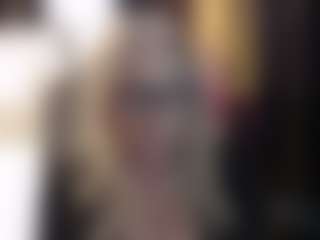 Live cam show with SofiaDream - Cougar on TeamSkeetLive