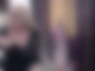 Live cam show with SofiaDream - Cougar on CamwithHer