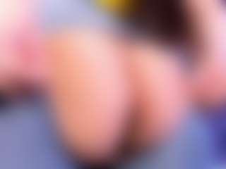 AvyMilton's Live Sex Cam Show