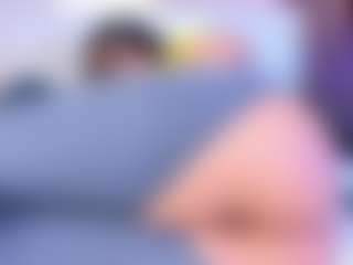 AvyMilton's Live Sex Cam Show