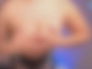 AvyMilton's Live Sex Cam Show