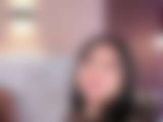 AvyMilton's Live Sex Cam Show