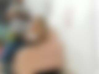 Alexia-y-Noah's Live Sex Cam Show