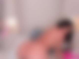 Live cam show with TRISHA - Ebony Teen (18+) on realtime-chat