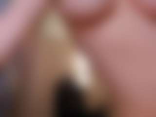 Live cam show with Jekkyicee - Asian Mature on TottyGirls