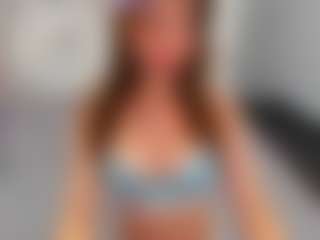 Live cam show with innalovely - Body Massage on Camming Site